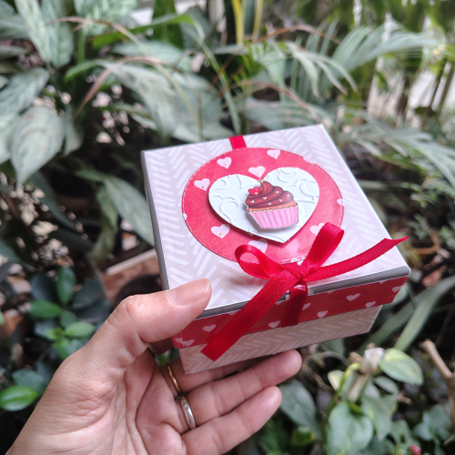 Upcycled Old Box to Lovely Gift 
